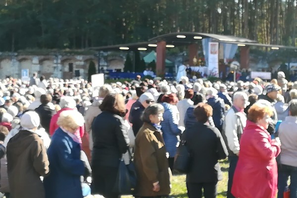 Pielgrzymka Różańcowa do Wysokiego Koła do Sanktuarium Matki Bożej Różańcowej